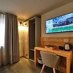 Perruquet 3 Stelle Superior Hotel 3*