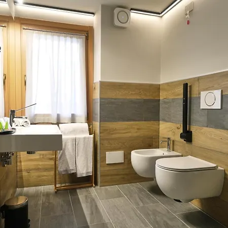 Perruquet 3 Stelle Superior 3*