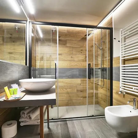 Perruquet 3 Stelle Superior 3*